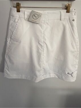 Puma White Golf Skort or pickle ball skort with Logo Size 0 NWT